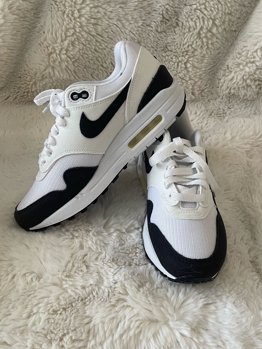 Nike Air Max 1 ’87 Women’s Sneakers – White Summit White Black – Size 7.5